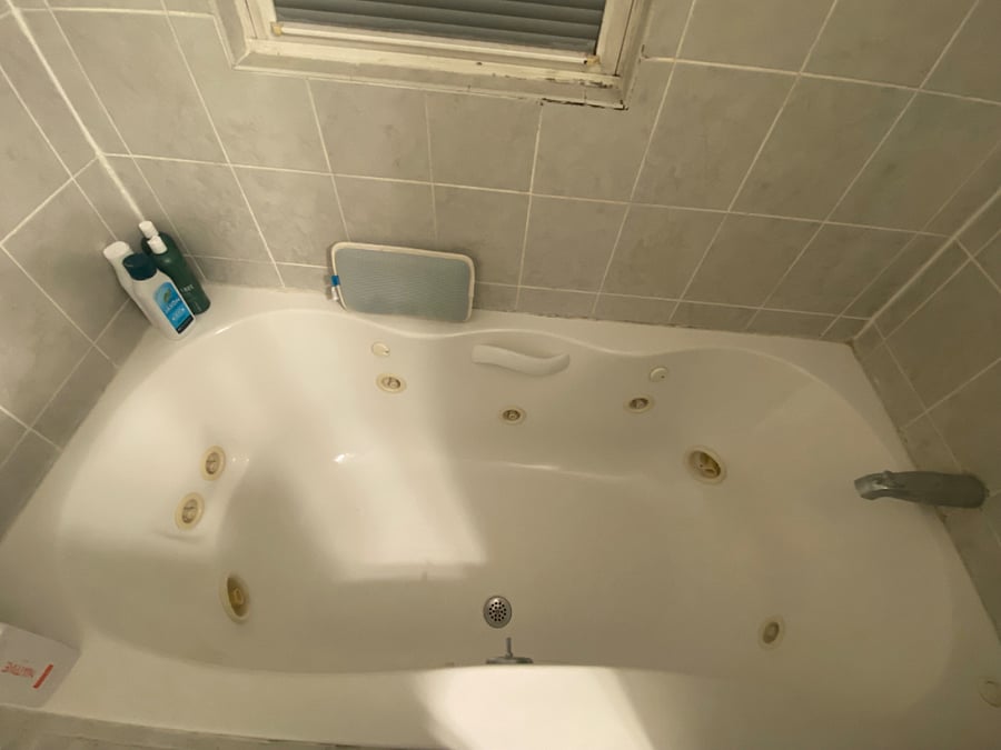 Jacuzzi jetted tub