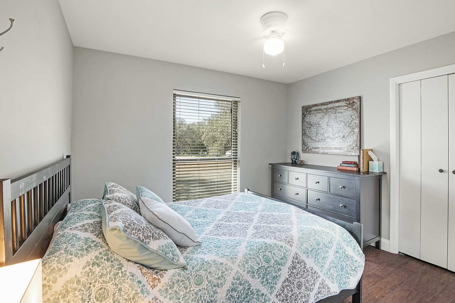 Queen bed