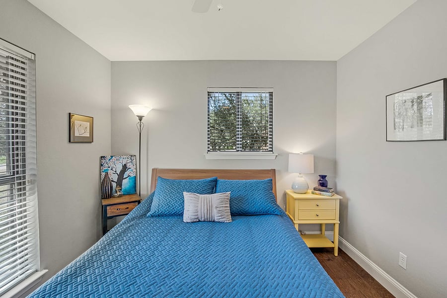 Queen bed