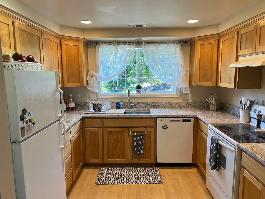 Fully Stocked Kitchen