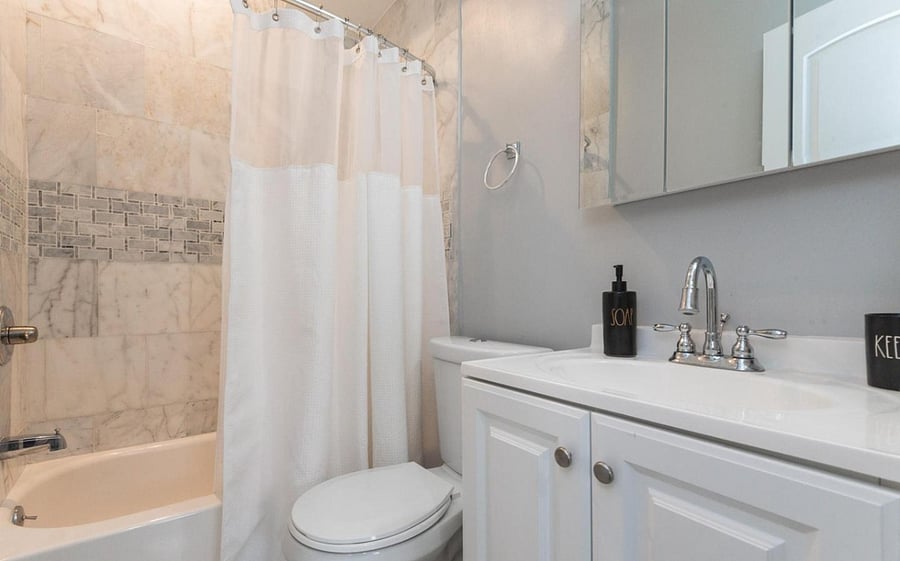 Bedroom #2 (private bathroom)