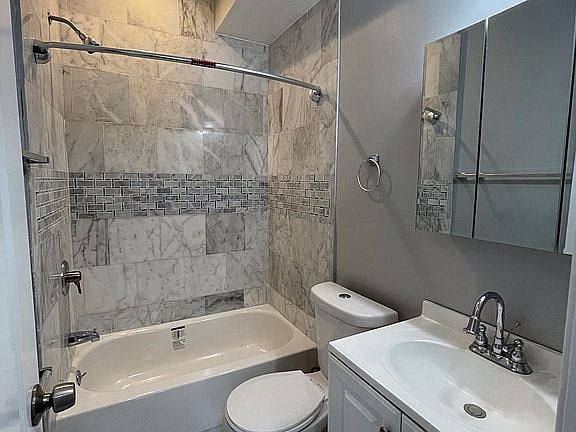 En suite bathroom
