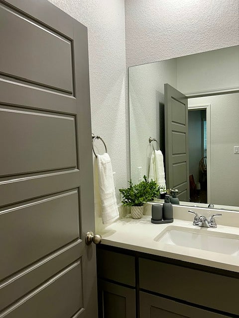 2nd bathroom. Across the hall from bedrooms 2 and 3.