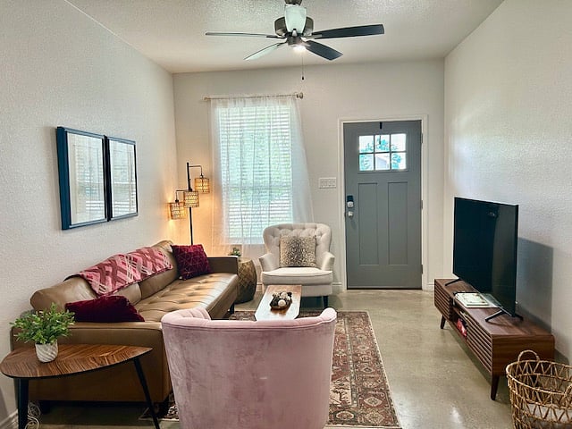 Furnished Finder property 635335_1 photo 4
