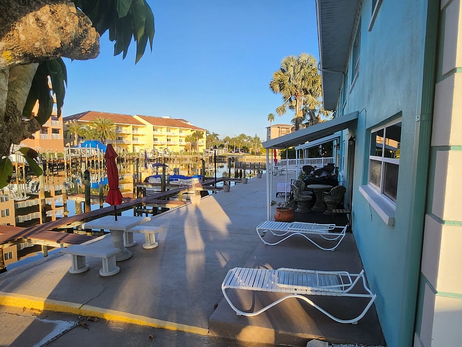 Back area dock and outdoor dining area.