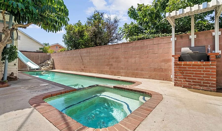 The pool & jacuzzi are under renovation, but you do have access to the BBQ grill.
