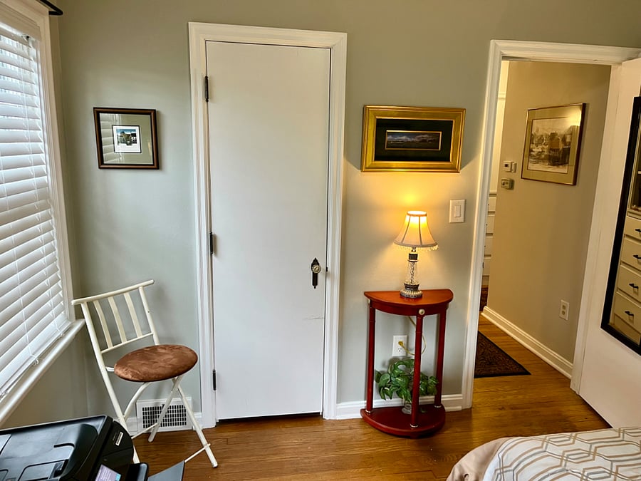 Guest bedroom