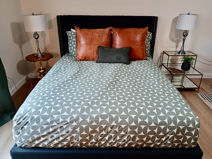 Queen bed