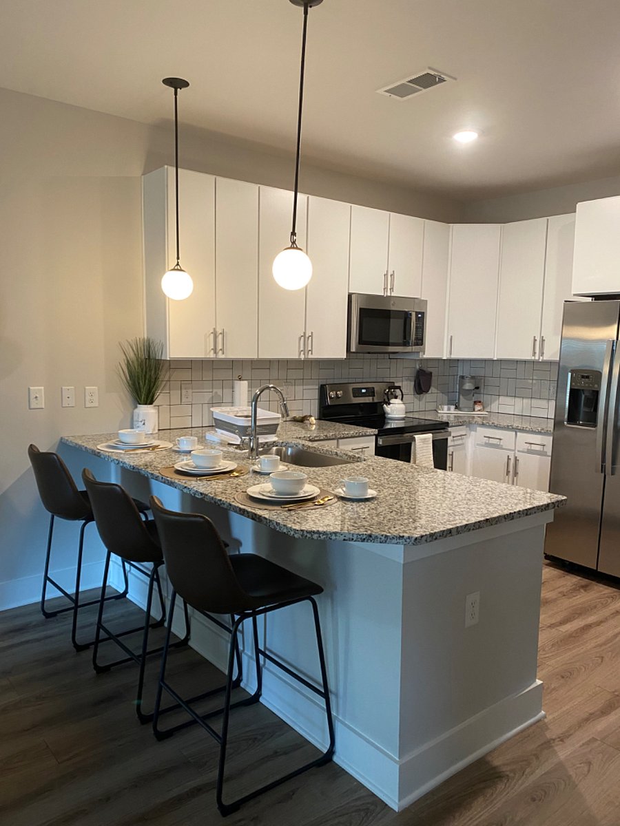 Fully equipped kitchen.