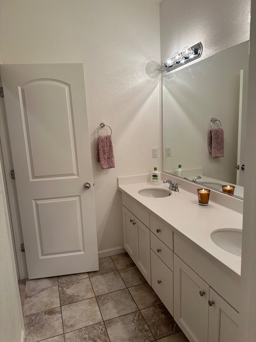 Furnished Finder property 635901_1 photo 4