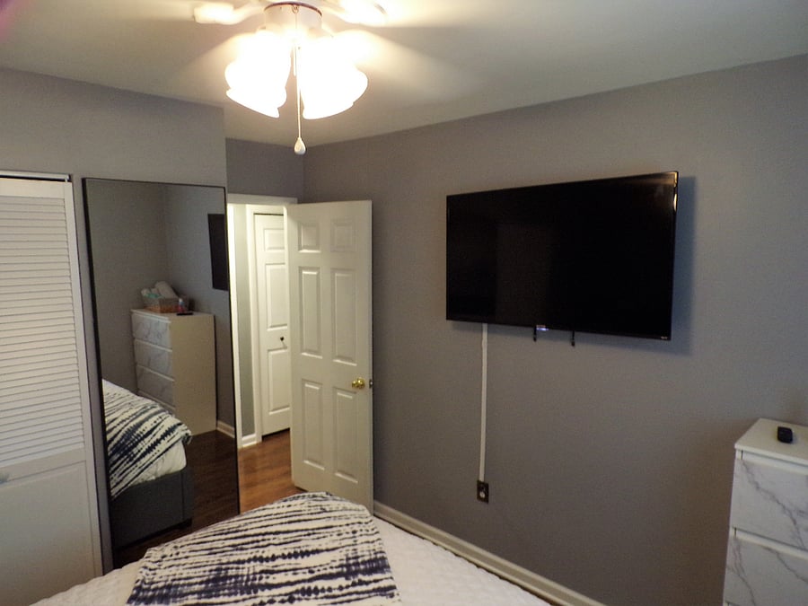 Bedroom #2 with queen set
