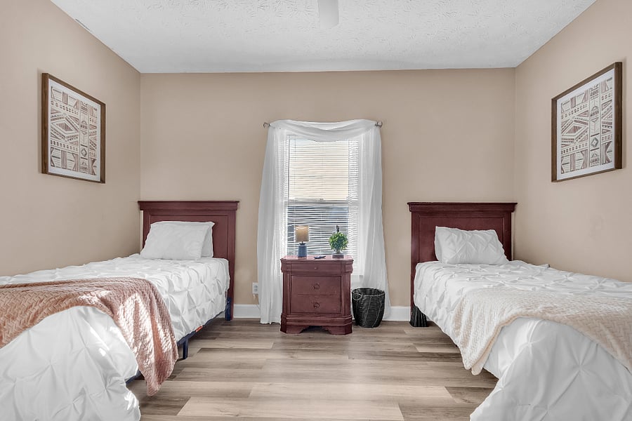 Furnished Finder property 636058_1 photo 33