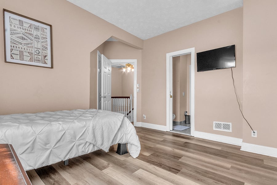 Furnished Finder property 636058_1 photo 45
