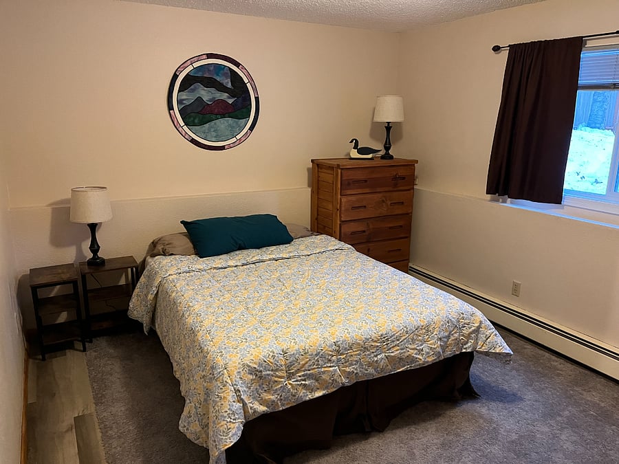 Private bedroom with queen size bed