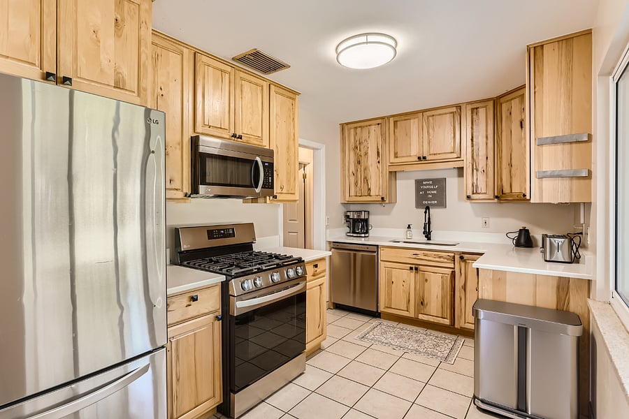Kitchen - full size fridge, microwave, dishwasher, and 5 burner gas range