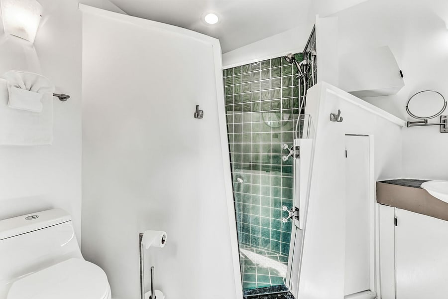 Furnished Finder property 636591_1 photo 32