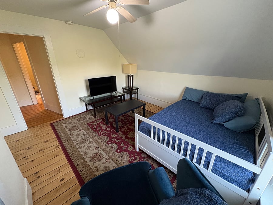 Furnished Finder property 636602_2 photo 9