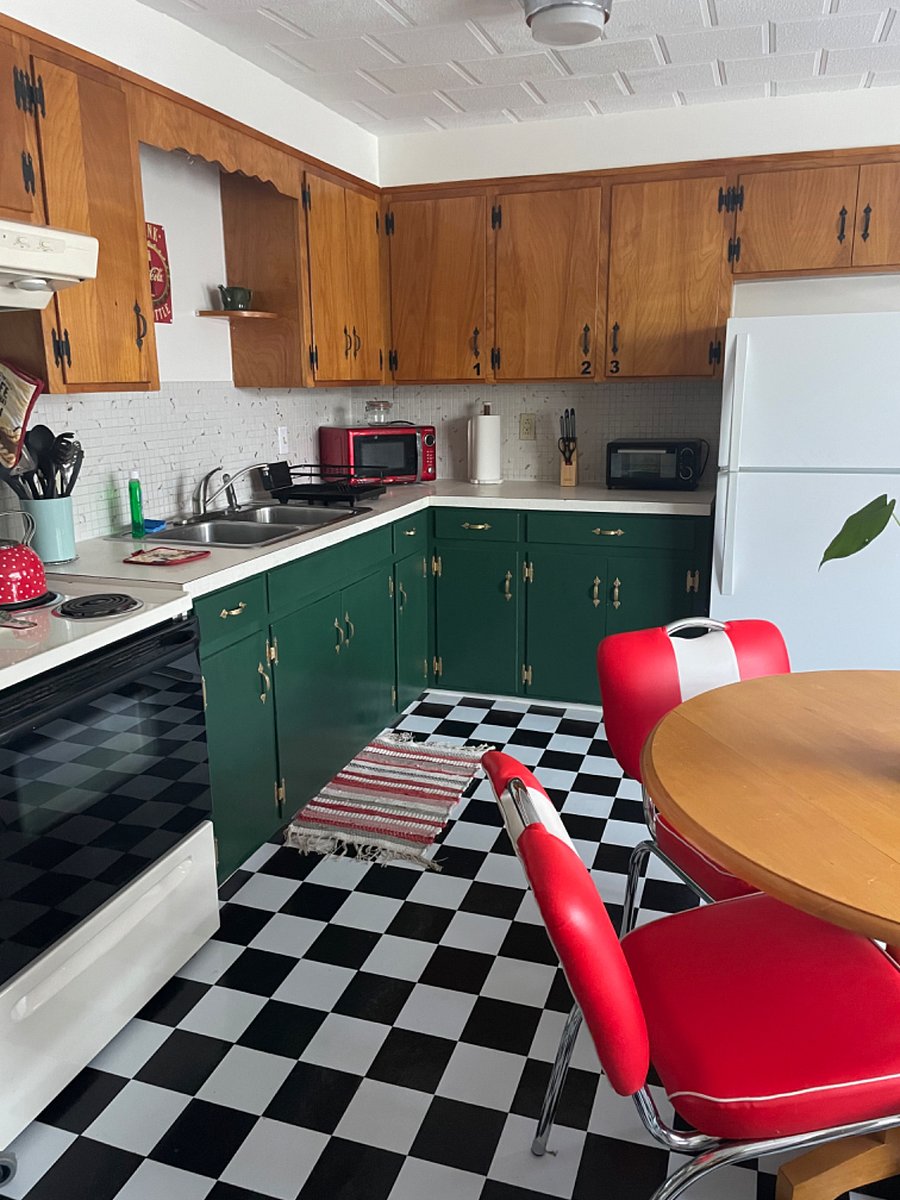 Kitchen and dining area, full size fridge