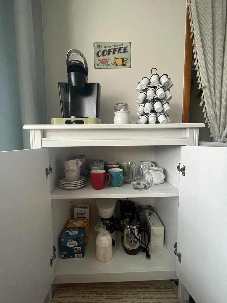 Coffee and tea station