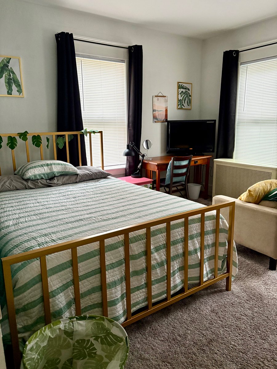 Bedroom 3 (mini suite)