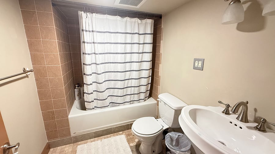 Lower level Full Bath