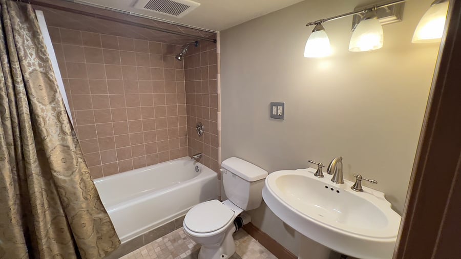 Lower level Full Bath