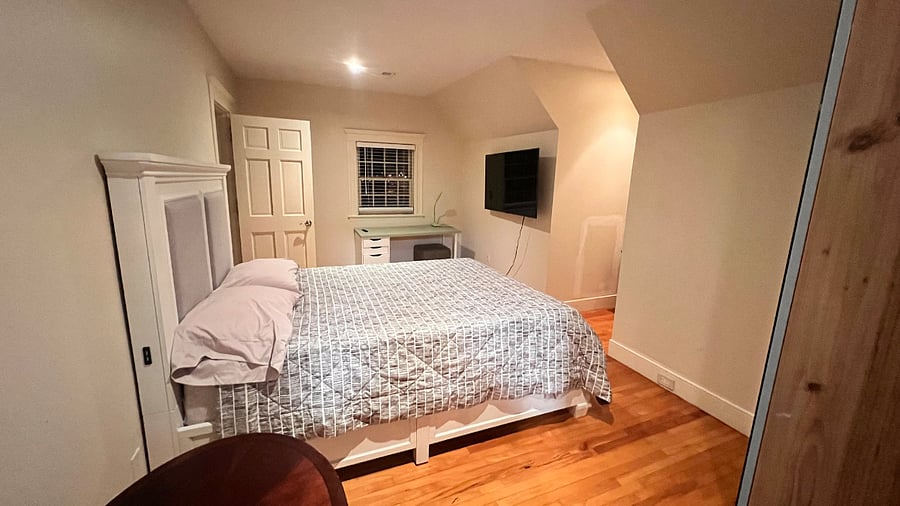 Upper level bedroom with en-suite private bathroom.