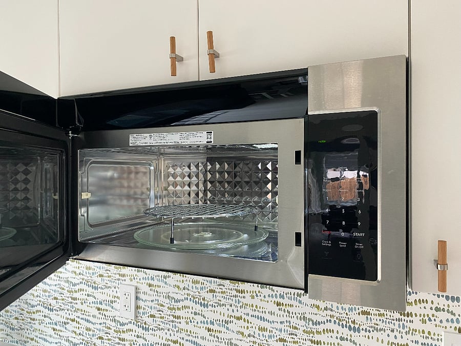 Microwave AND Oven.
Dual appliance: Select to operate as microwave or convection oven.