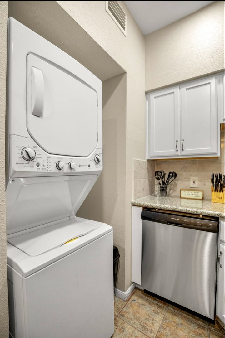 Furnished Finder property 636761_1 photo 14