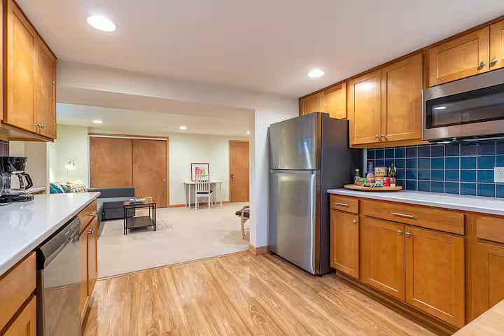 Furnished Finder property 636825_3 photo 6