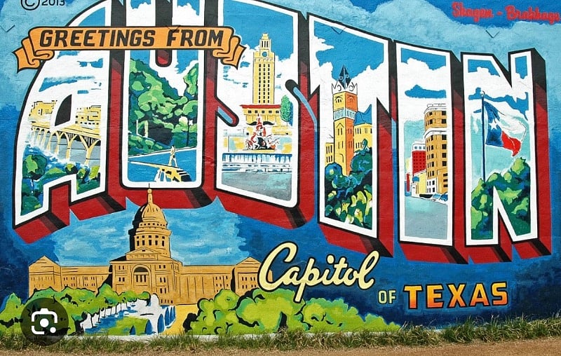 Only a 10 minute walk to the iconic Austin mural.