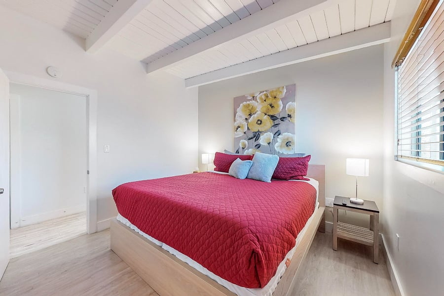 Master bedroom #3 with king bed, full bathroom