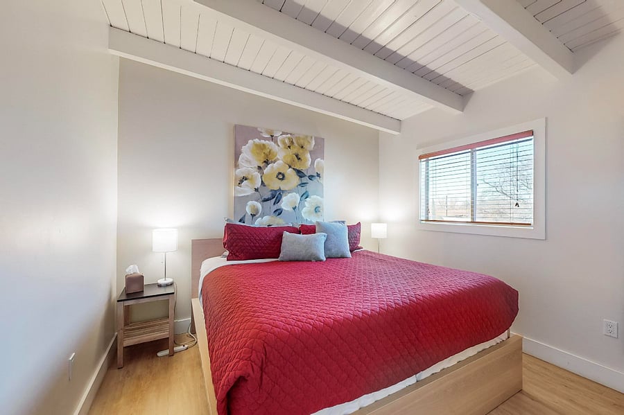 Master bedroom #3 with king bed, full bathroom