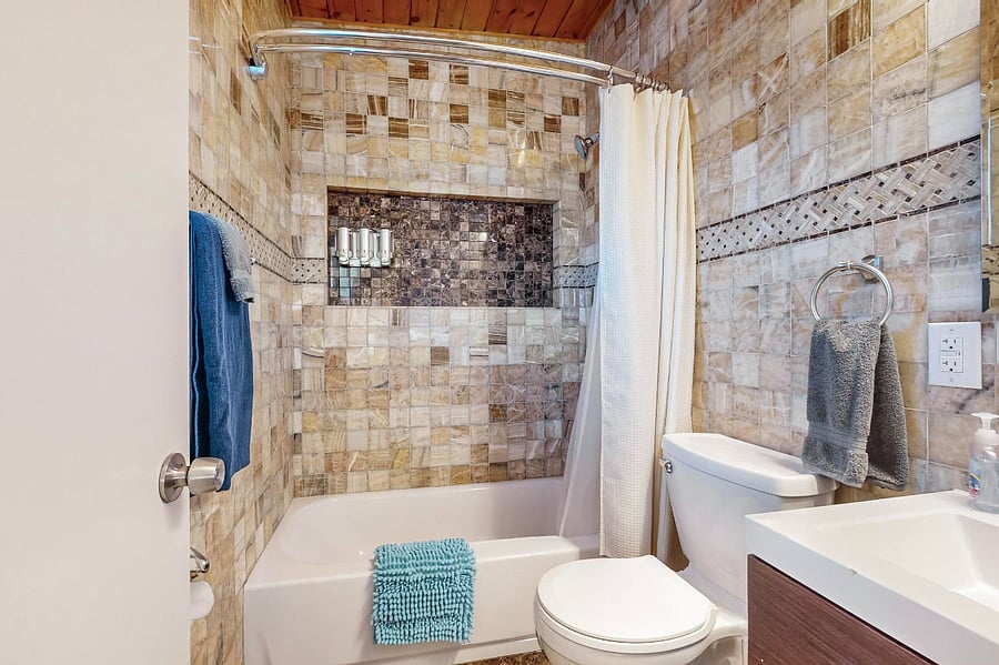 master bedroom #3 full bathroom