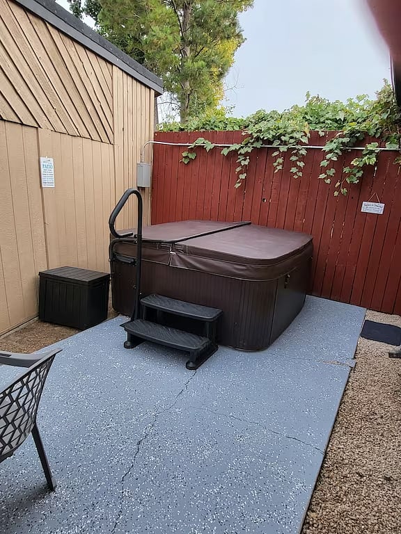 Hot tub run and maintained all year