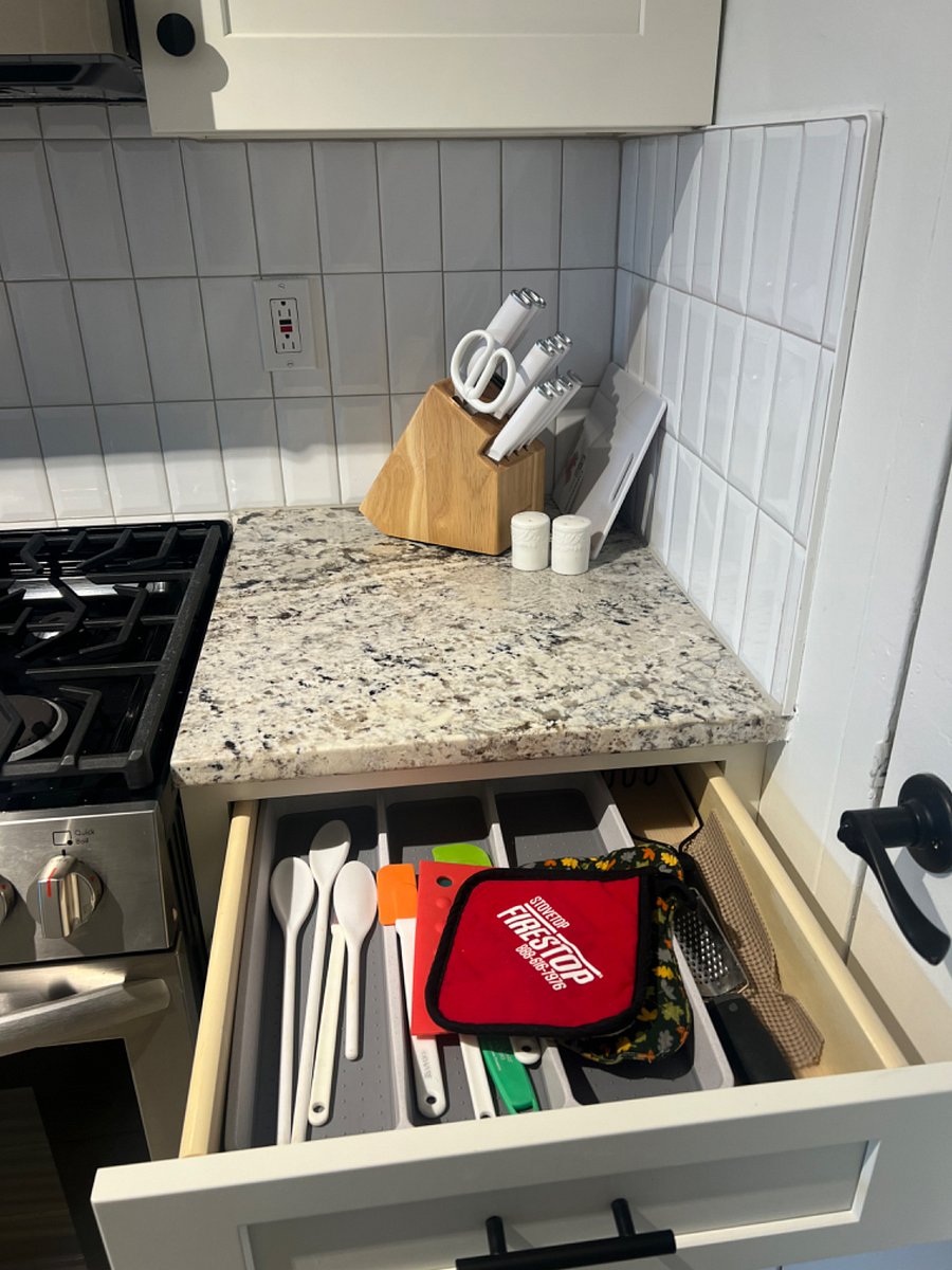Spatulas, prongs, etc
