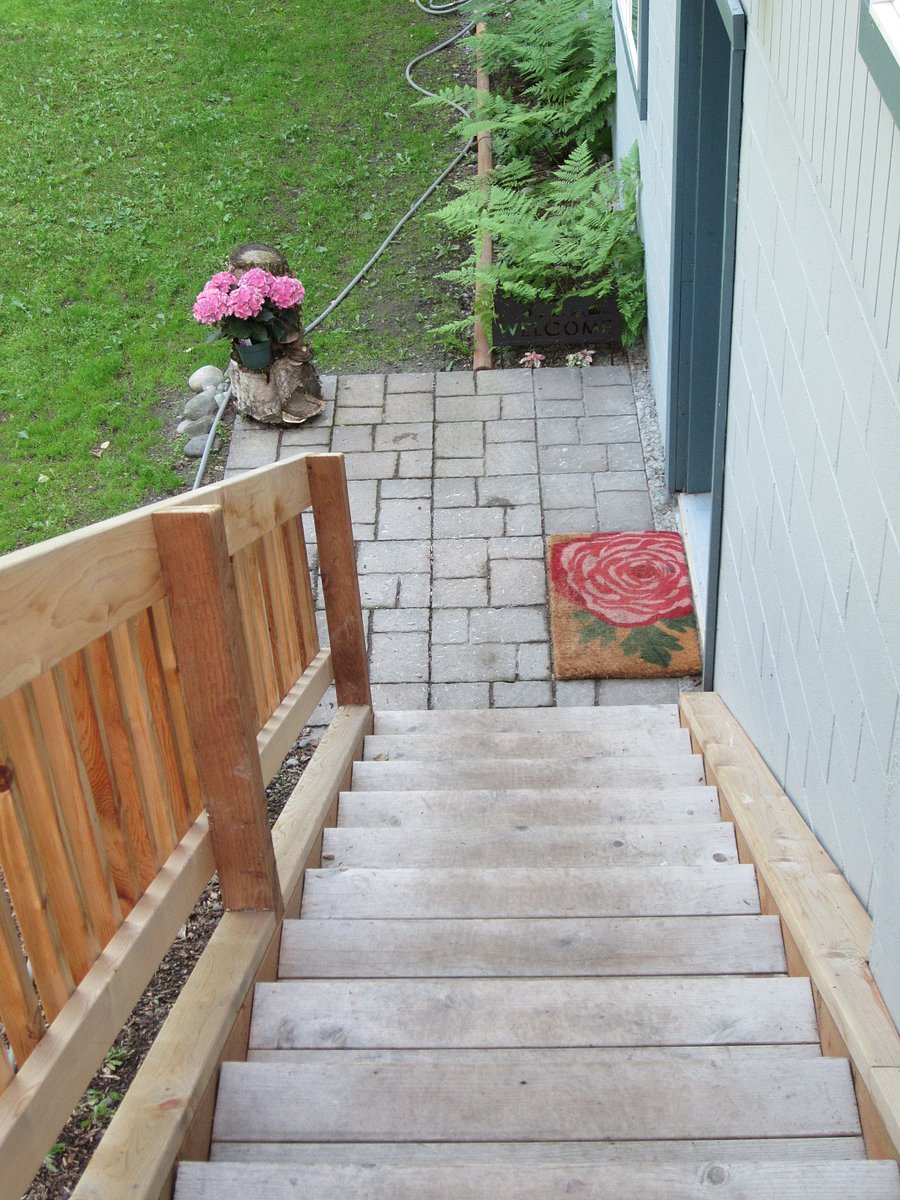 Exterior stairs to entrance