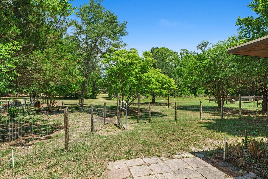 Furnished Finder property 637217_1 photo 22