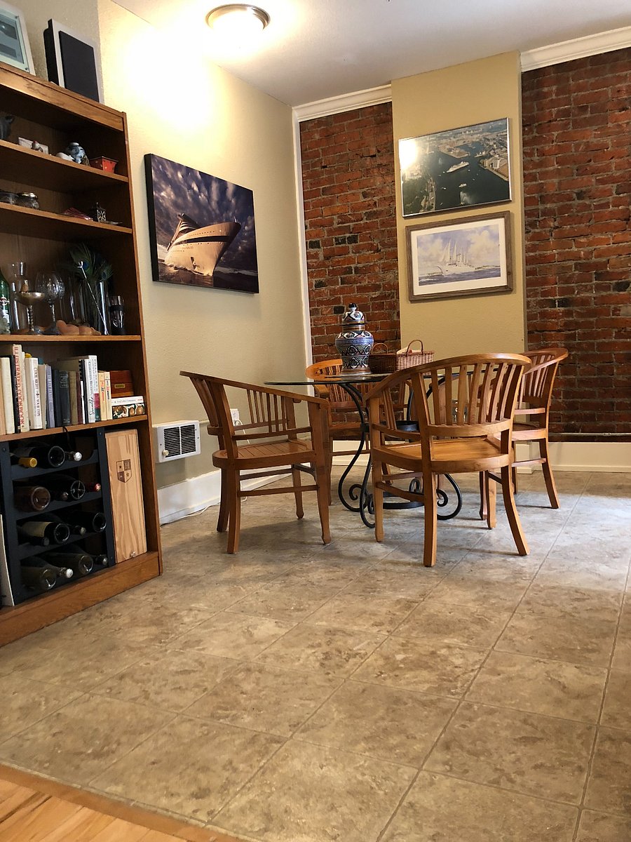 Kitchen seating