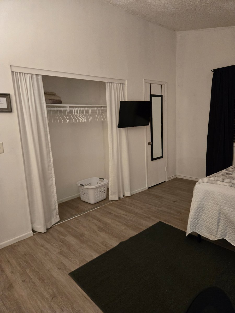 Furnished Finder property 637267_2 photo 3