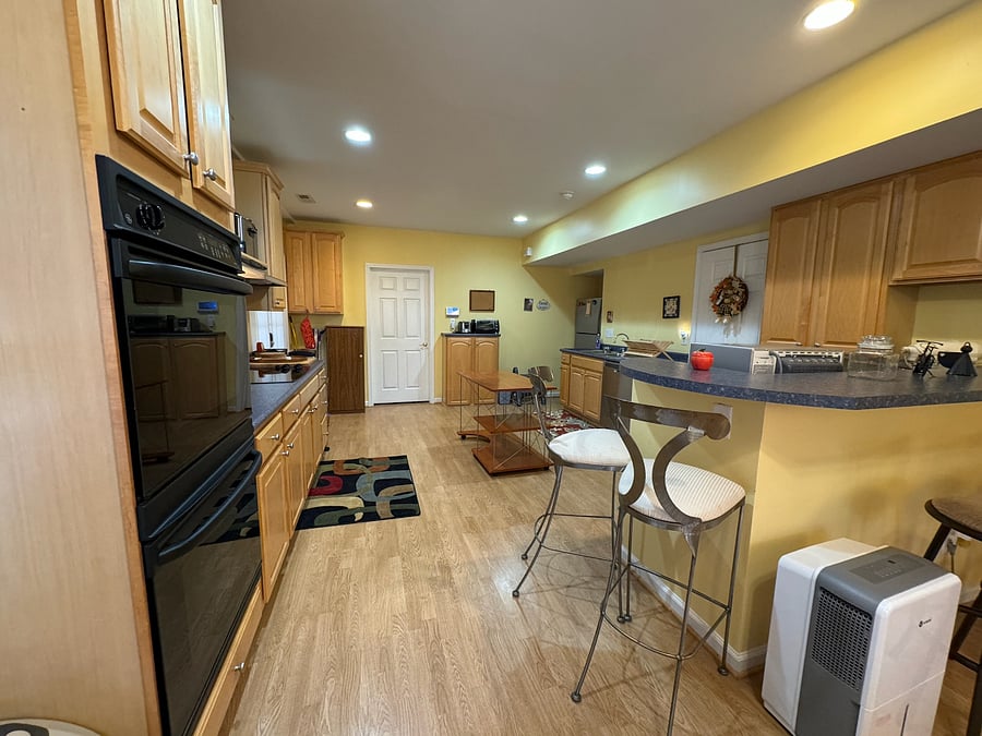 Kitchen/Bar