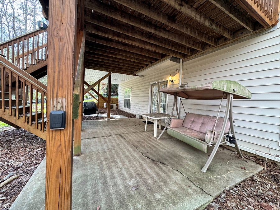 Entrance / Patio