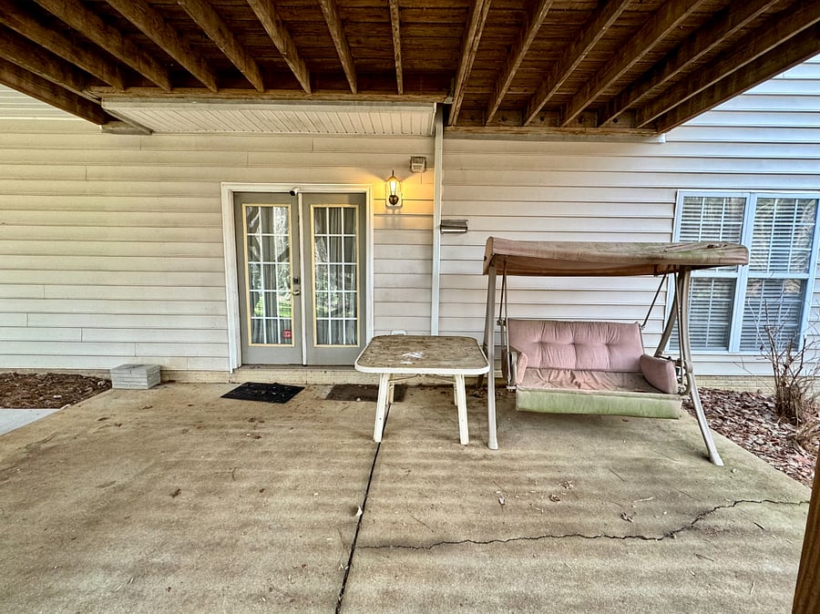 Entrance / Patio