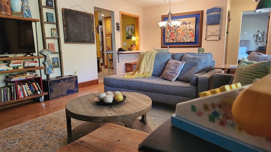 Front living room with lots of space to relax