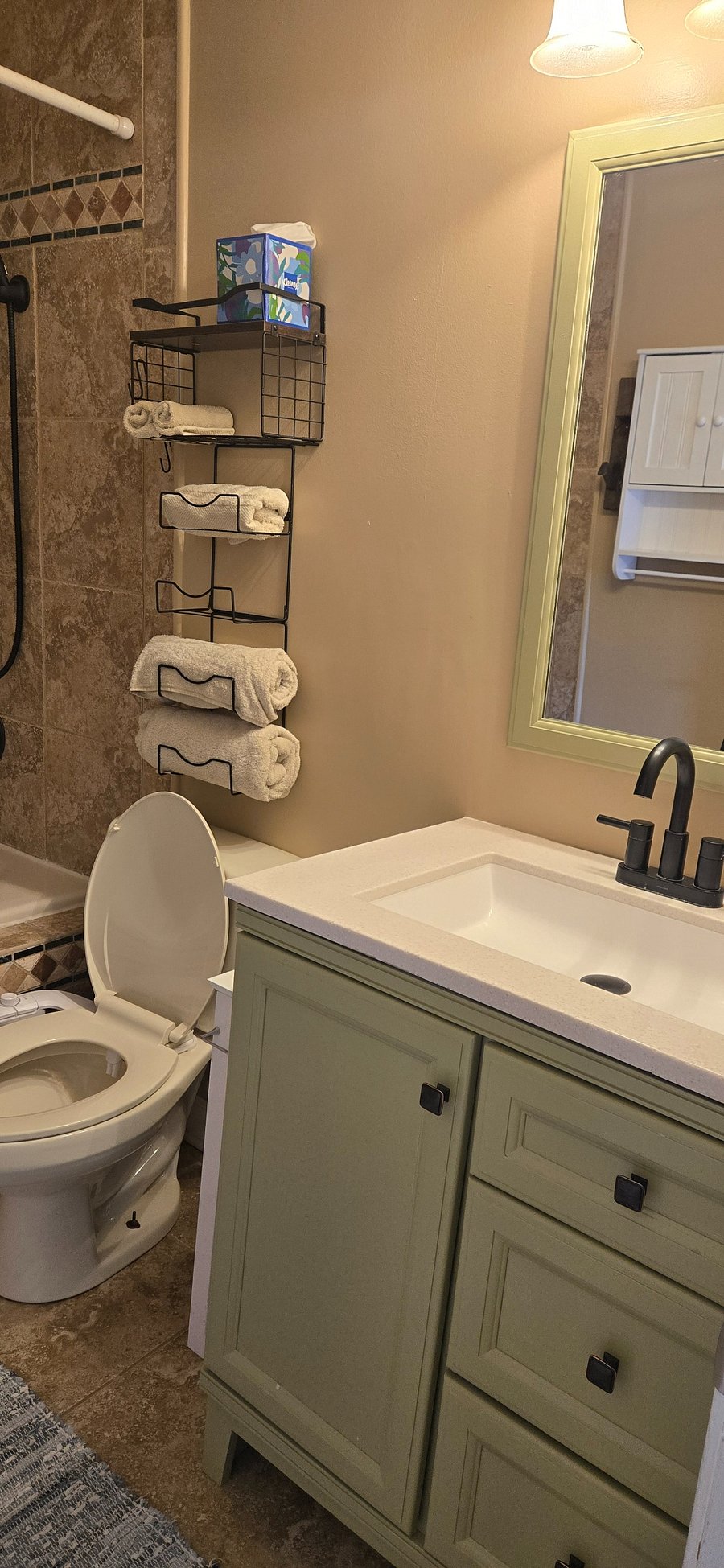 Furnished Finder property 637608_1 photo 13