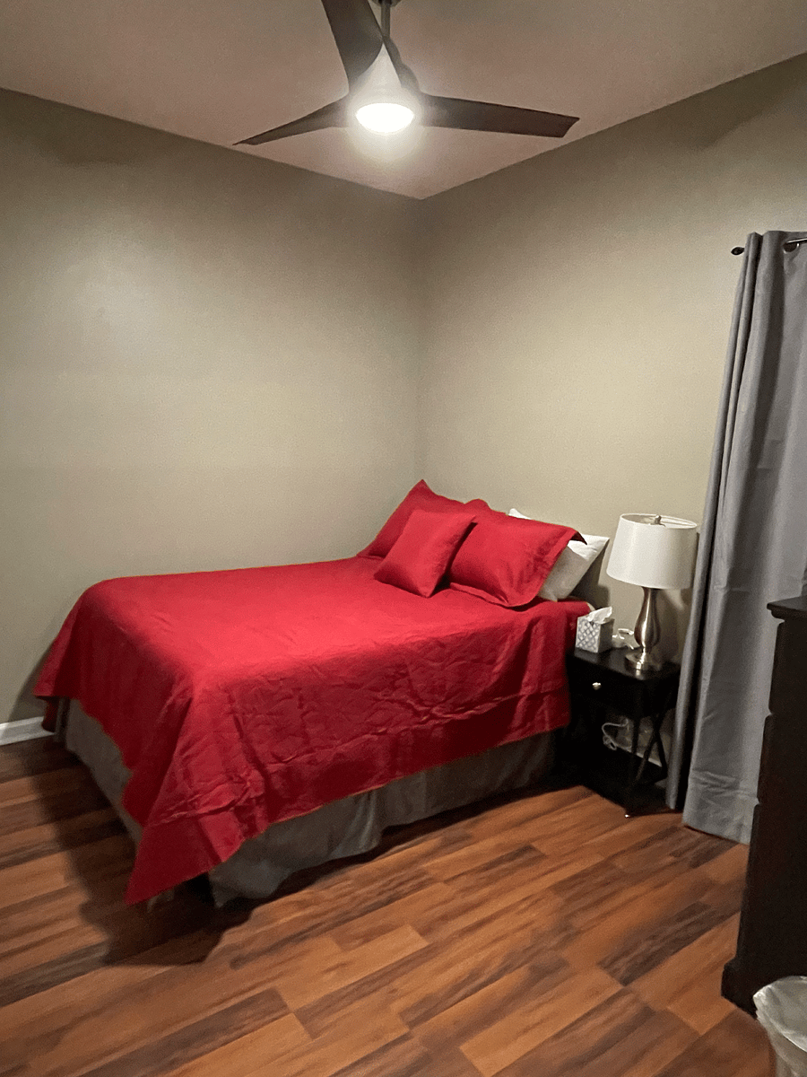 Full Bedroom