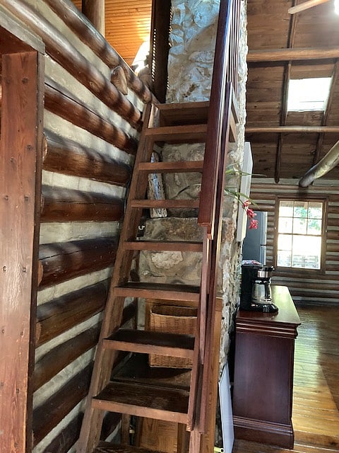 stairs to loft