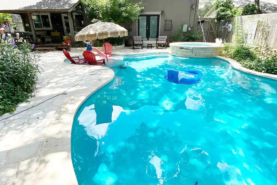 Pool - Heated Pool option