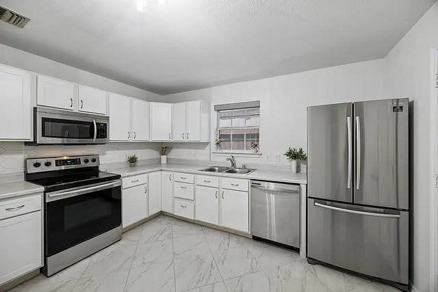 Furnished Finder property 638018_1 photo 17