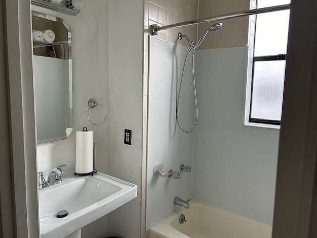 Furnished Finder property 638070_1 photo 8